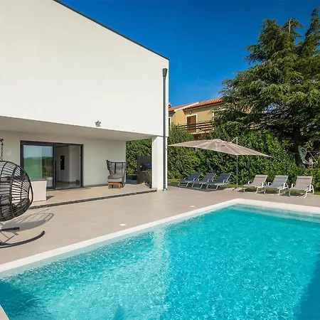 Auri Holiday home