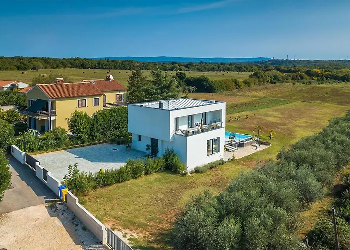 Auri Semesterbostad *