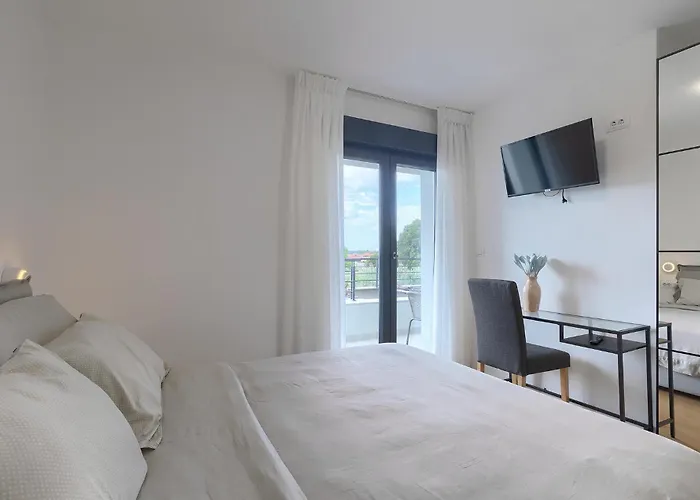 Auri Semesterbostad *