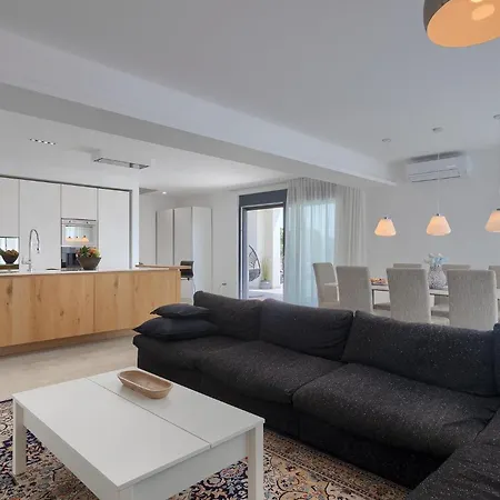 Auri Holiday home